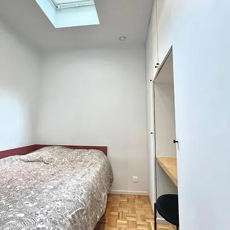 Apartament Lovely For 4 Paryż